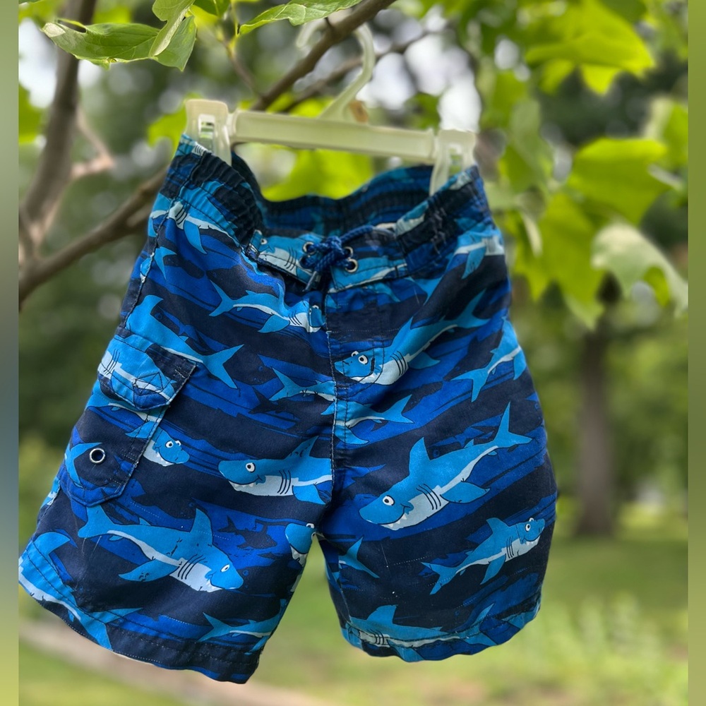 🦈Boys 4T Swim Trunks Blue Sharks 🦈